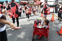 「祭りの兄妹」辛島宏子氏